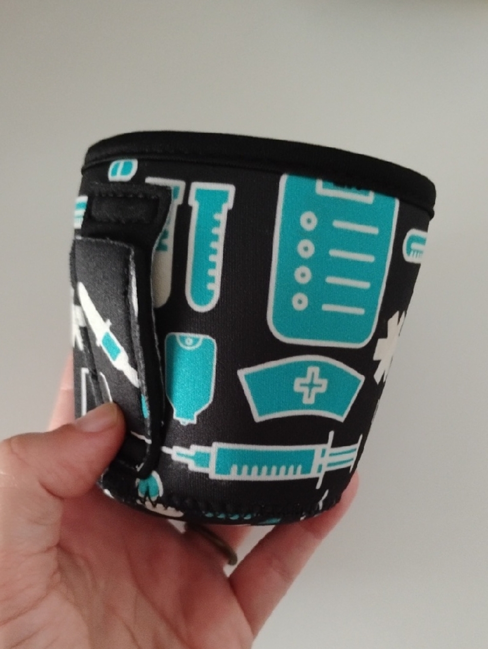 nurse's 🍦 koozie.